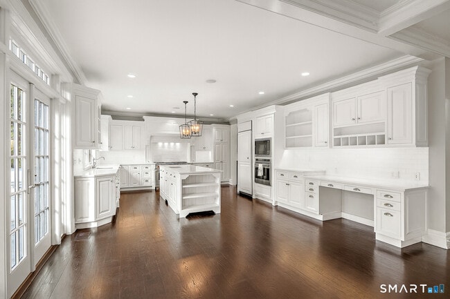 Building Photo - 93 Mansfield Ave