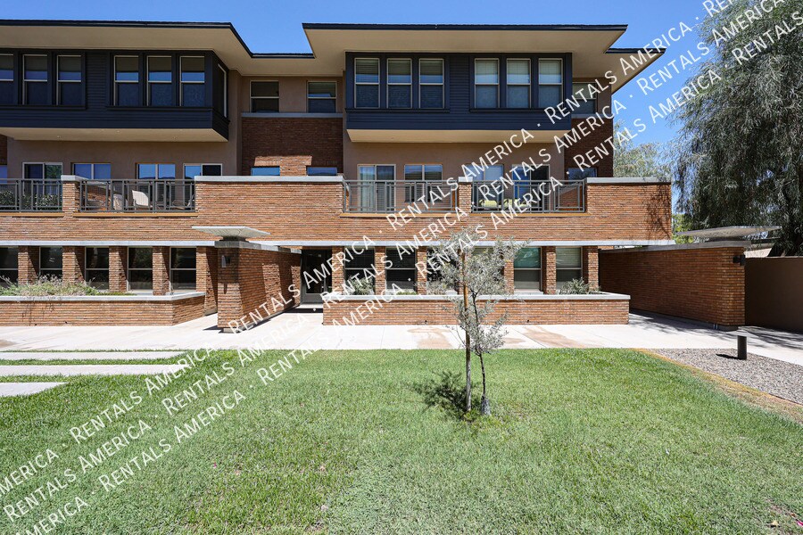 Building Photo - 1400 E Bethany Home Rd