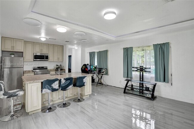 Building Photo - 12525 SW 104th St