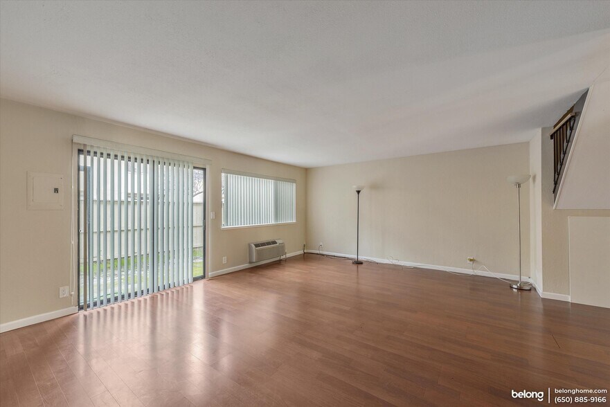 Building Photo - 3025 Kaiser Dr