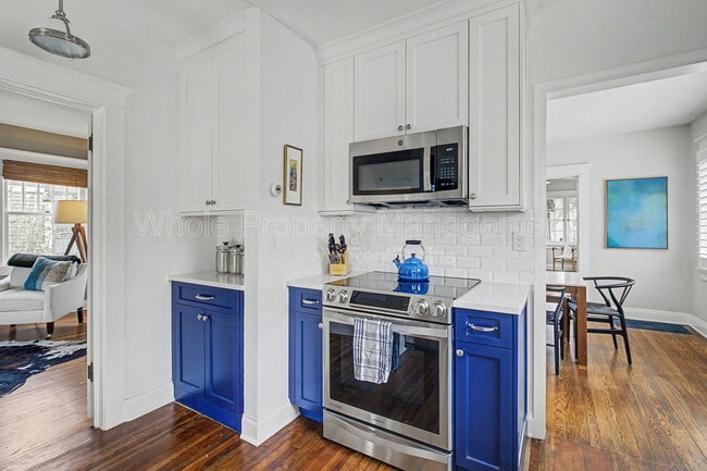 Building Photo - 449 Lafayette St