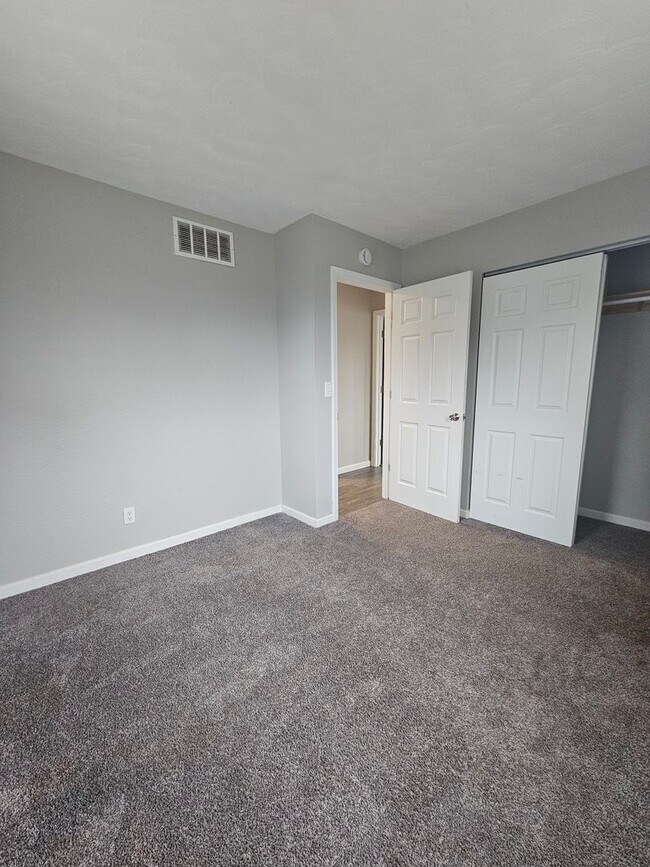 Building Photo - 101 W Spring St