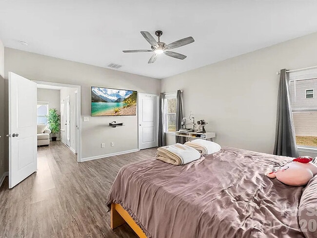 Building Photo - Earn Wealth While Leasing - Like a Homeowner - Lease to Own