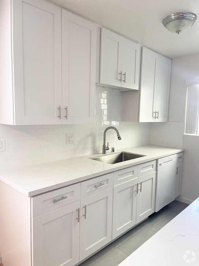 Building Photo - Beautiful 1 Bedroom