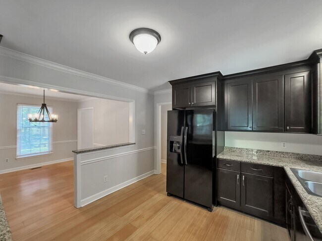 Building Photo - 312 Trappers Run Dr