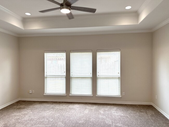 Building Photo - 6841 Wall Street