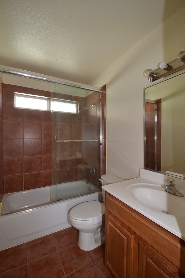 Building Photo - Meador-6912