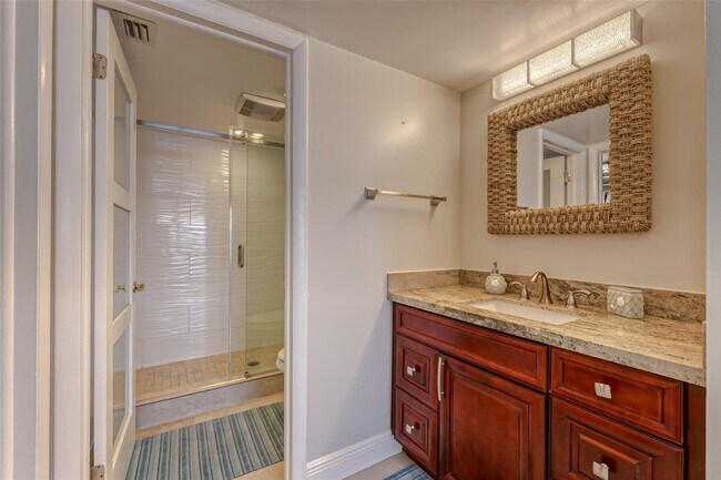 Building Photo - 3900 Galt Ocean Dr