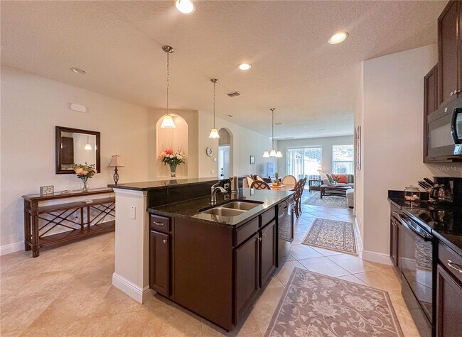 Building Photo - 720 Parkmont Pl