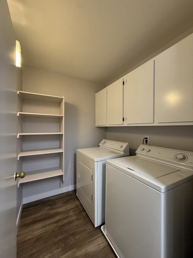 Building Photo - 7885 W Flamingo Rd