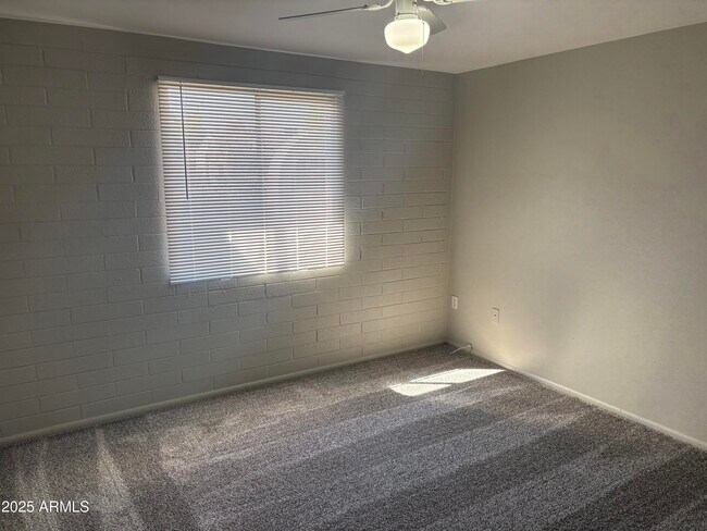 Building Photo - 13631 N 35th St