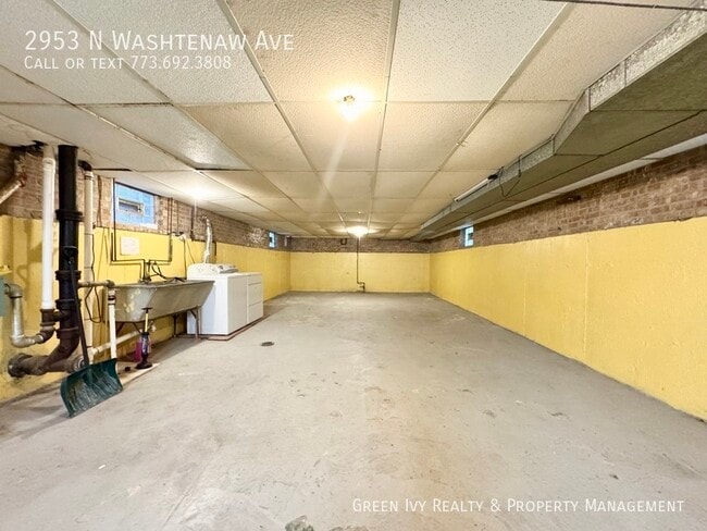 Building Photo - 2953 N Washtenaw Ave