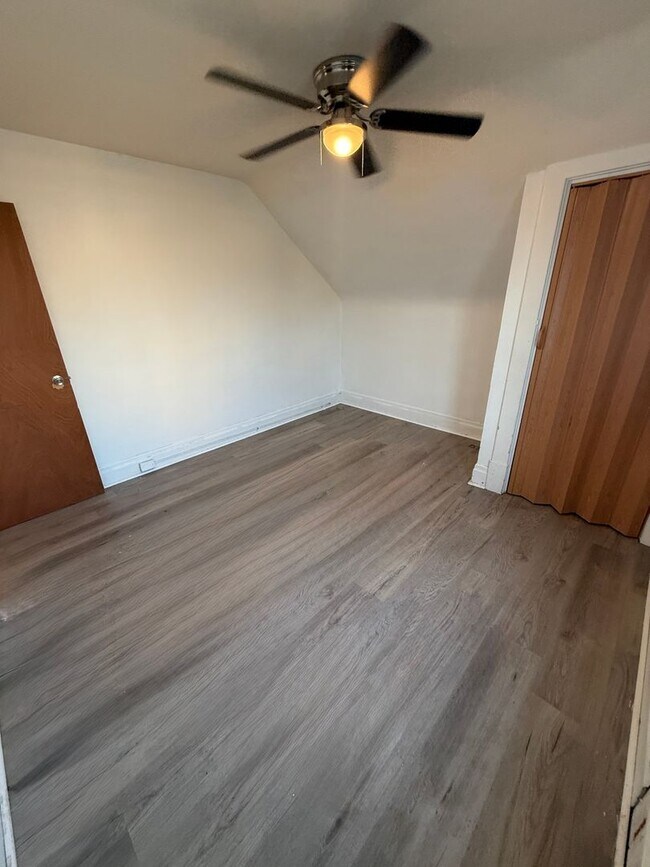 Building Photo - 2-Bedroom 1 Bath House with Spacious Entertaining Porch