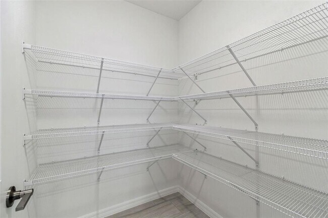 Building Photo - 1712 Tropical Oasis Ave