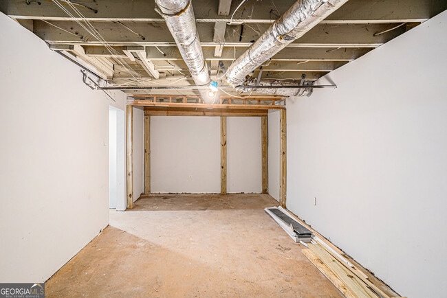 Building Photo - 1830 Meadow Ln