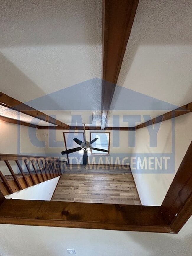 Building Photo - Centrally located two bedroom duplex!
