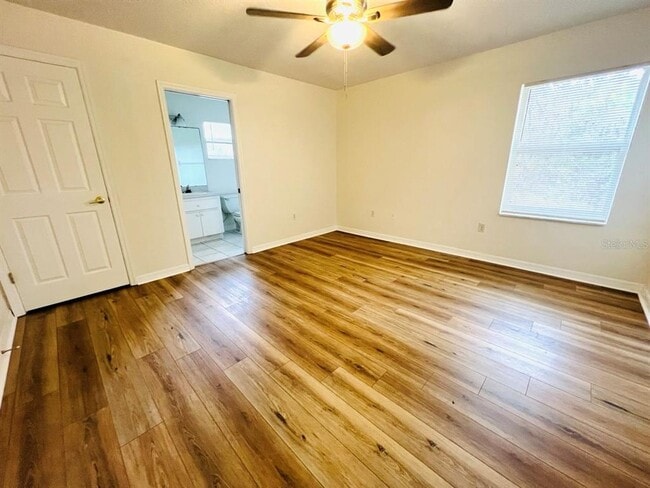 Building Photo - 15 Bunker Knolls Ln