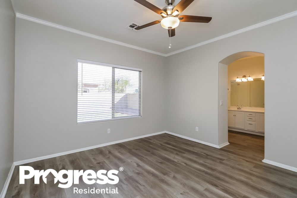 Building Photo - 763 N Surfside Dr