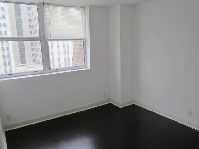 Building Photo - 101 E Flagler St