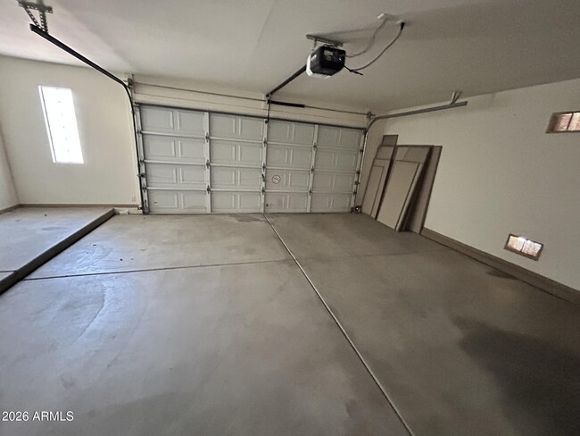 Building Photo - 8003 W Clara Ln