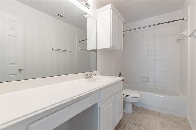 Building Photo - 5021 Goldenrod Dr
