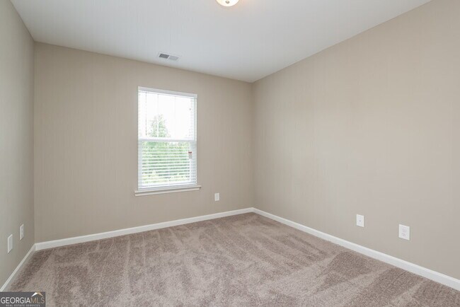 Building Photo - 737 Fieldcrest Dr