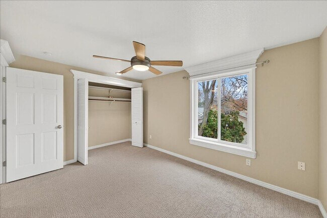 Building Photo - Gorgeous Updated Home in the Heart of Eagle Hills