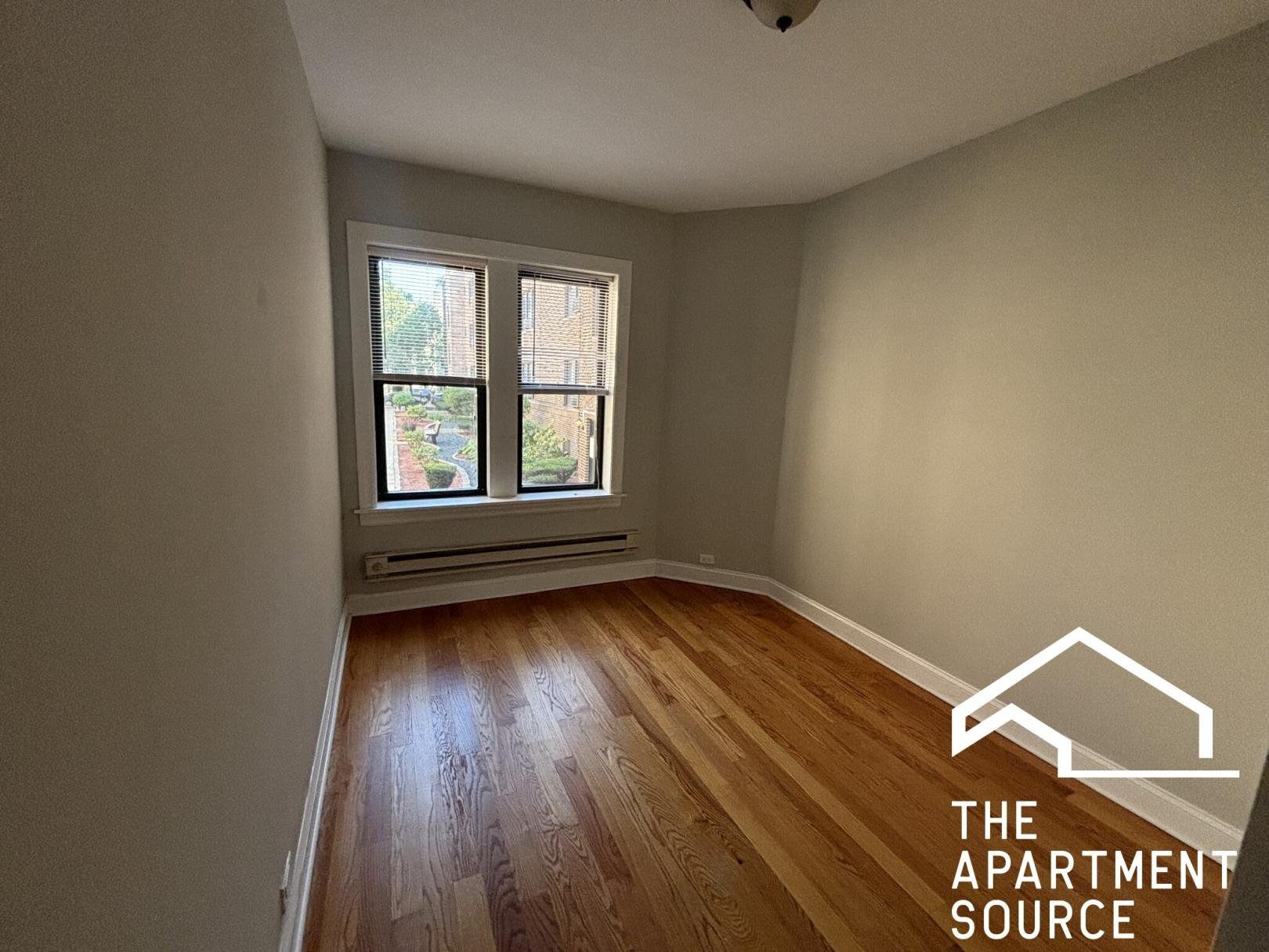 Building Photo - 3722 N Pine Grove Ave
