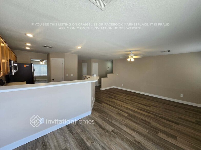 Building Photo - 3118 Fern Crest Ave