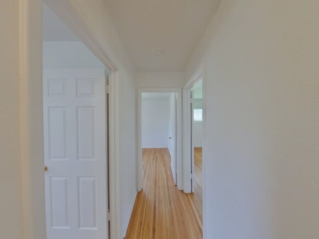 Building Photo - 2520 N Perry Ave