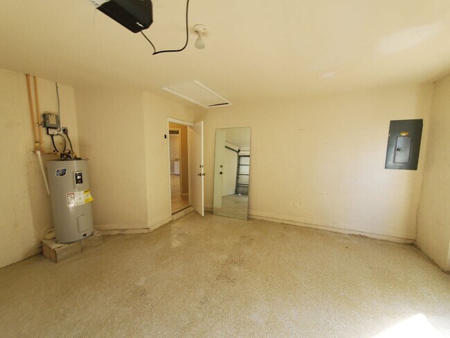 Building Photo - 1436 SE 33rd Terrace