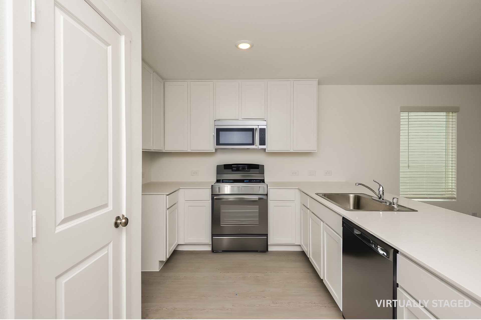 Building Photo - 2768 Mistwood Dr