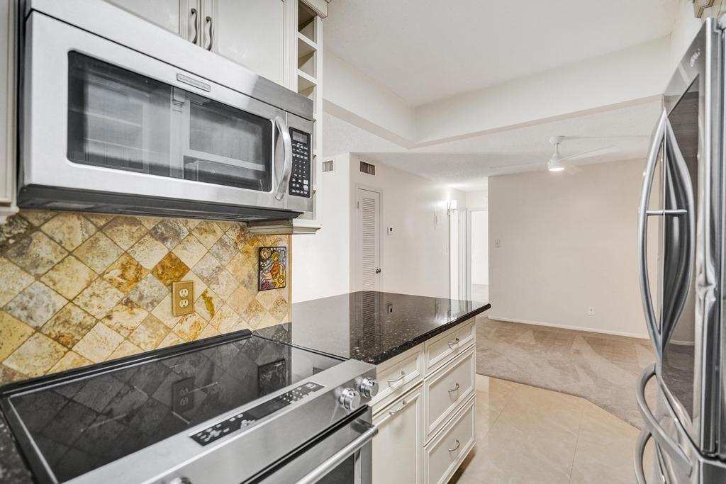 Building Photo - 1050 NW 13th St