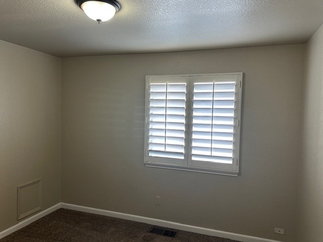 Building Photo - Modesto 5 Bedroom 3 Bathroom with a Pool