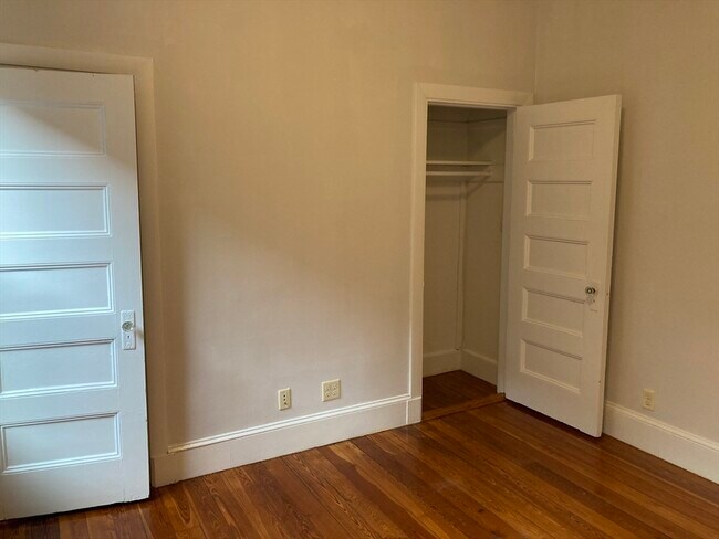 Building Photo - 15 Trowbridge St