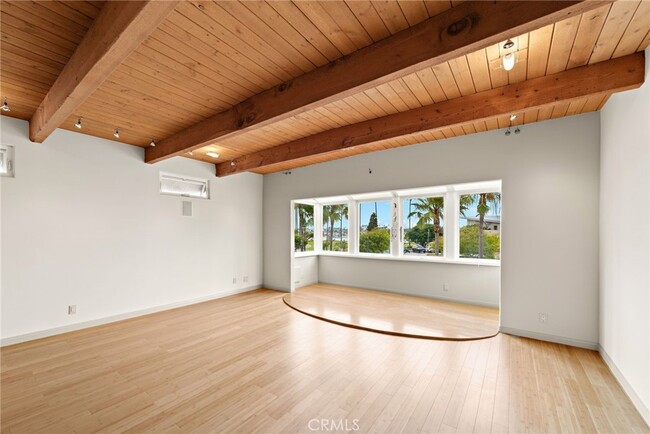 Building Photo - 1623 W Balboa Blvd