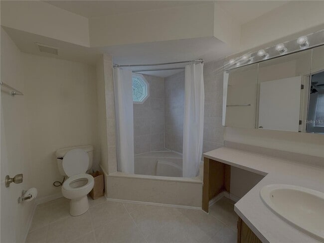 Building Photo - 8532 NW 35 Rd