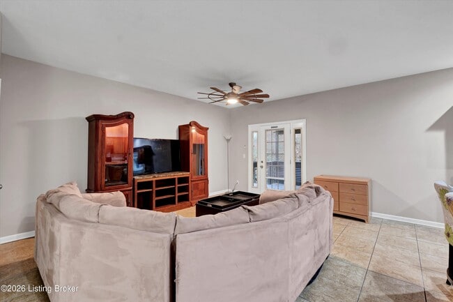 Building Photo - 2726 Brownsboro Rd