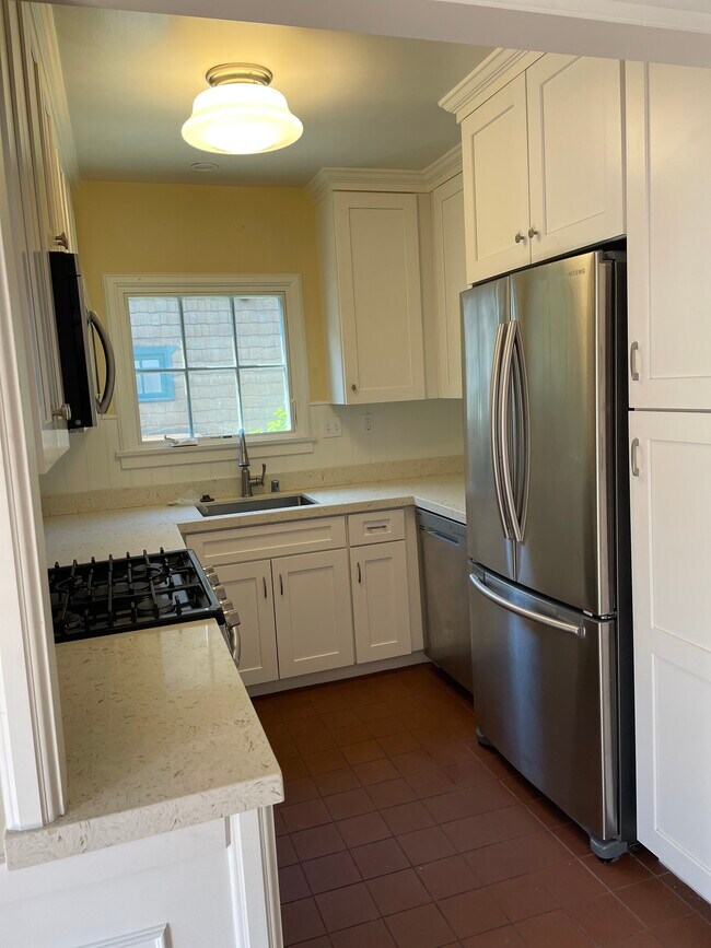 Building Photo - 1426 24th St