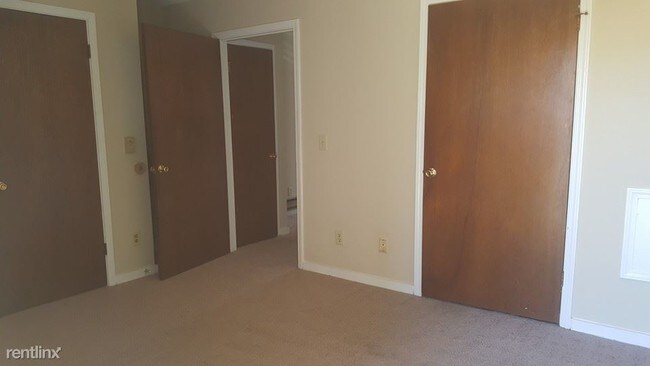 Building Photo - 510 Dexter St