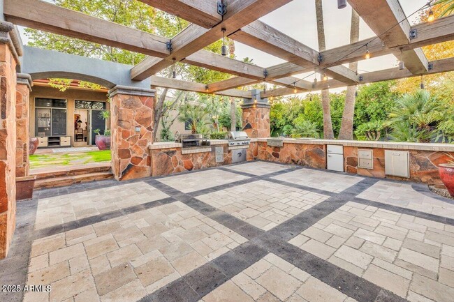 Building Photo - 3452 E Jaeger Cir