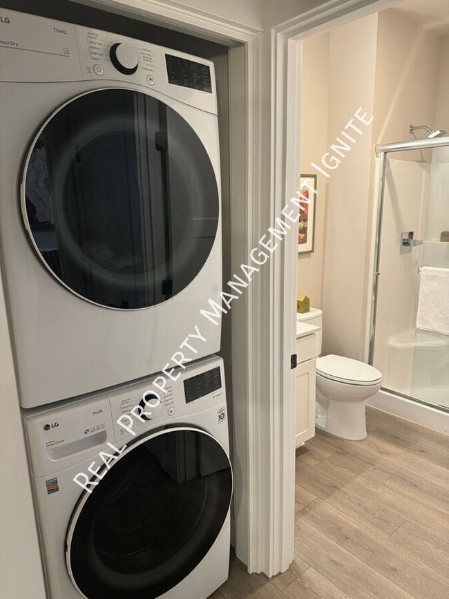 Building Photo - 63101 Boyd Acres Rd