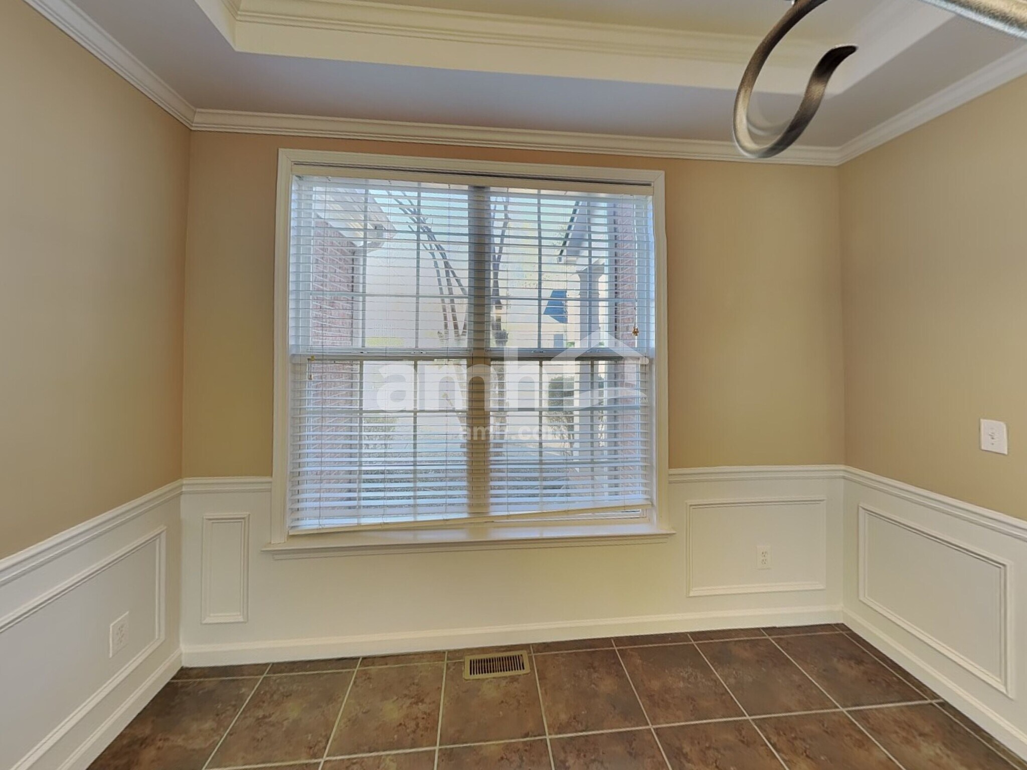 Building Photo - 6855 River Island Cir