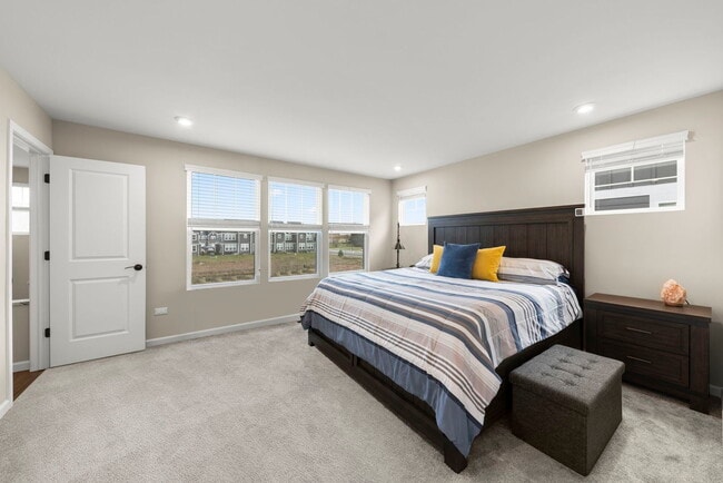 Building Photo - 2220 Weatherbee Ln