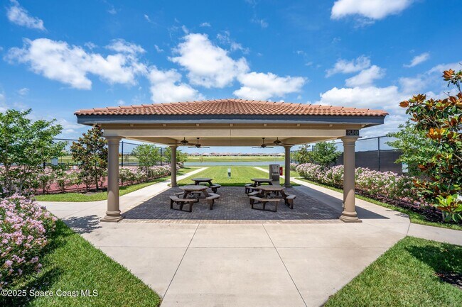 Building Photo - 7804 Loren Cove Dr