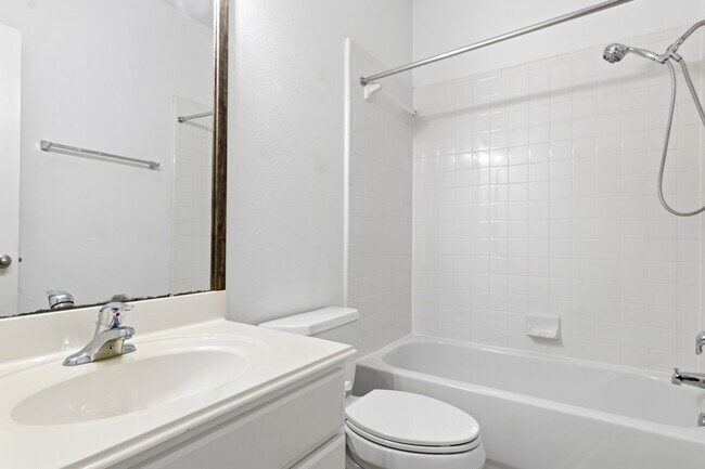 Building Photo - 4702 Arbor Ln