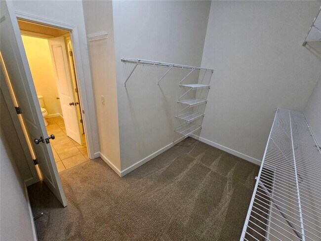 Building Photo - 2104 McFarlin Ln