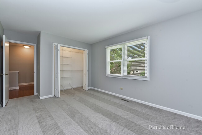 Building Photo - 453 Kensington Ct