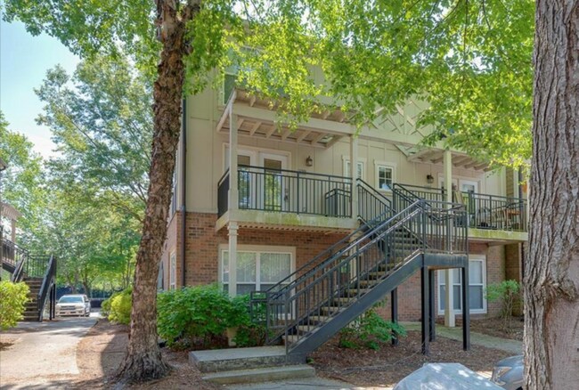 Building Photo - 3 Bedroom Townhome Woodlands of Clemson