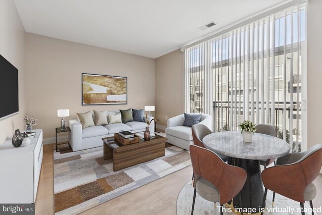 Building Photo - 145 Riverhaven Dr